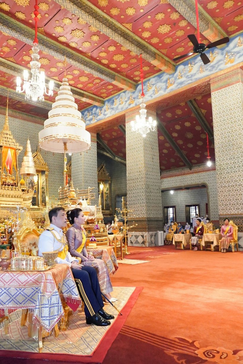 ในหลวง-พระราชินี เสด็จฯพระราชพิธีฉัตรมงคล พุทธศักราช 2565