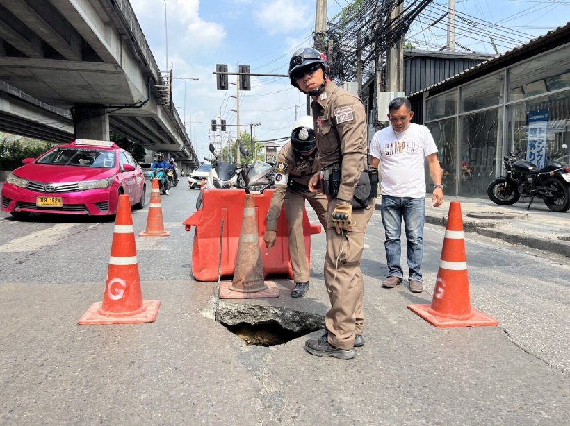 อีกแล้ว! ถนนยุบ แจ้งวัฒนะขาออก ยาวเป็นเมตร