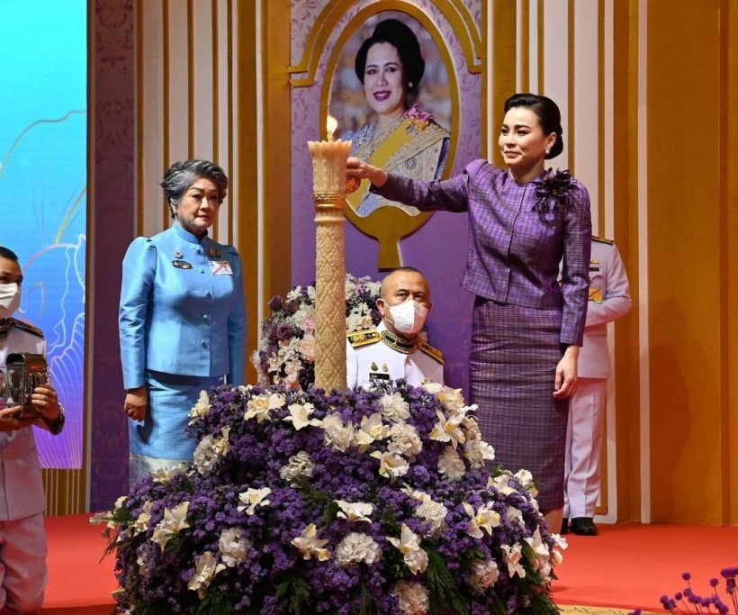 ประมวลภาพพระราชินีเสด็จพระราชดำเนินเปิดงานวันสตรีไทย