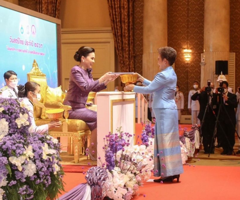 ประมวลภาพพระราชินีเสด็จพระราชดำเนินเปิดงานวันสตรีไทย