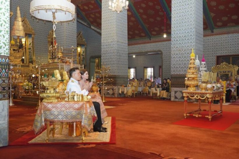 ในหลวง พระราชินี เสด็จฯ ทรงบำเพ็ญพระราชกุศล เนื่องในวันฉัตรมงคล