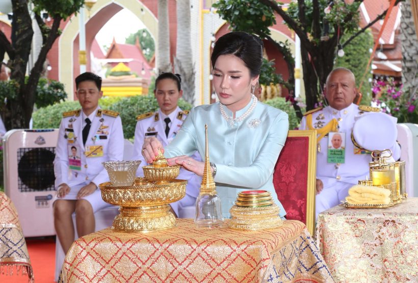 ในหลวง โปรดเกล้าฯ คุณหญิงชยุตรา ผู้แทนพระองค์ไปในพิธีสมโภชวัดตะโก
