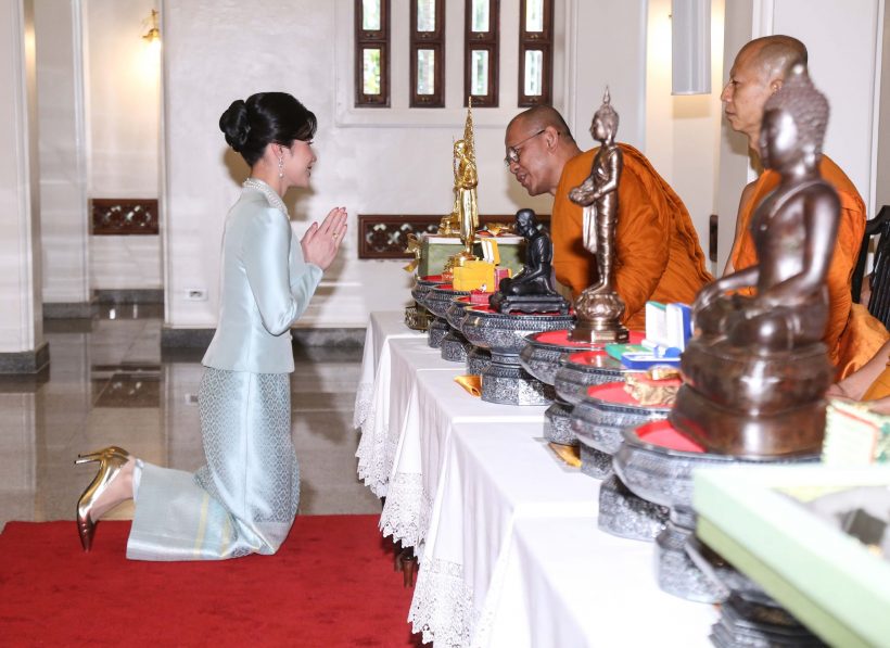 ในหลวง โปรดเกล้าฯ คุณหญิงชยุตรา ผู้แทนพระองค์ไปในพิธีสมโภชวัดตะโก