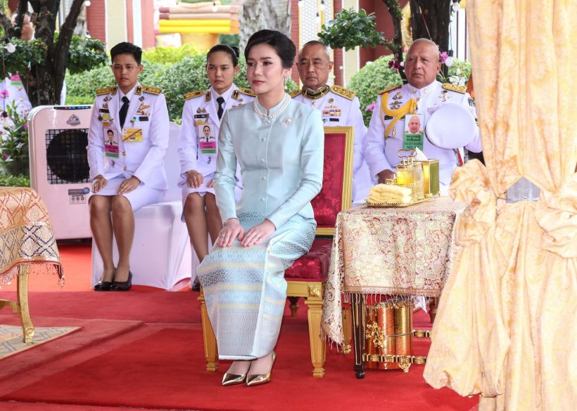 ในหลวง โปรดเกล้าฯ คุณหญิงชยุตรา ผู้แทนพระองค์ไปในพิธีสมโภชวัดตะโก