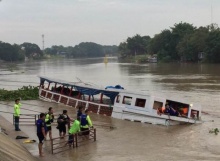 เรือล่มที่อยุธยาพบผู้เสียชีวิตเพิ่มเป็น 15 ราย 