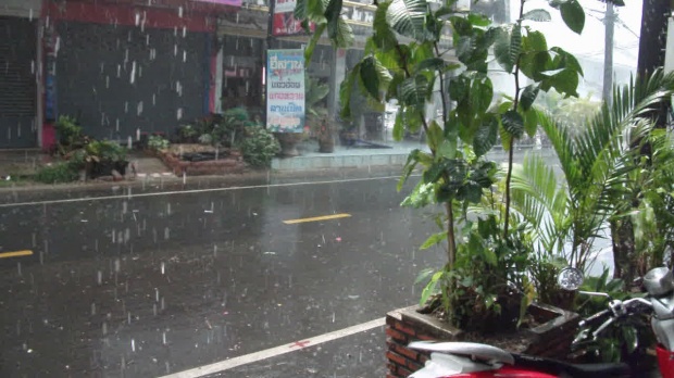 ดับร้อน!! ทั่วไทยมีฝนฟ้าคะนองเป็นบางแห่ง