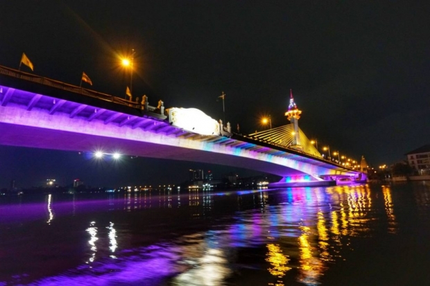 เฉลิมพระเกียรติ “สมเด็จพระราชินี” ประดับไฟสีม่วง-เหลือง 13 สะพานข้ามแม่น้ำเจ้าพระยา