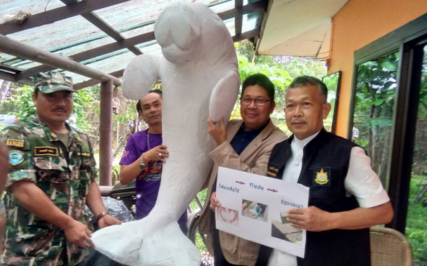 กระบี่แจงดราม่า! ปมใช้โฟมขึ้นรูปหุ่นจำลองมาเรียมตั้งอนุสาวรีย์พะยูน