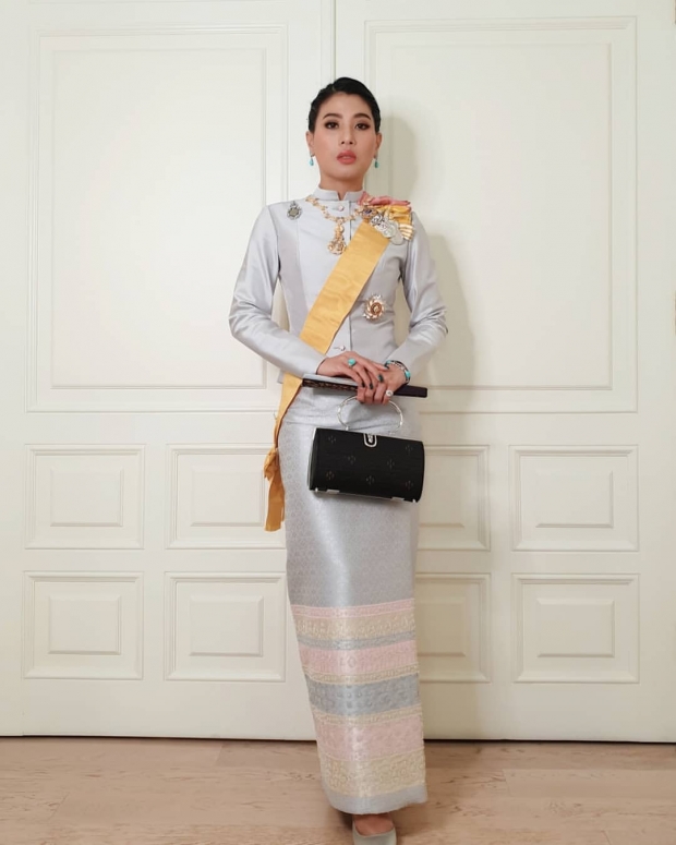 ทรงพระสิริโฉมงดงาม เจ้าฟ้าสิริวัณณวรี เสด็จเเทนพระองค์ ในการถวายผ้าพระกฐิน