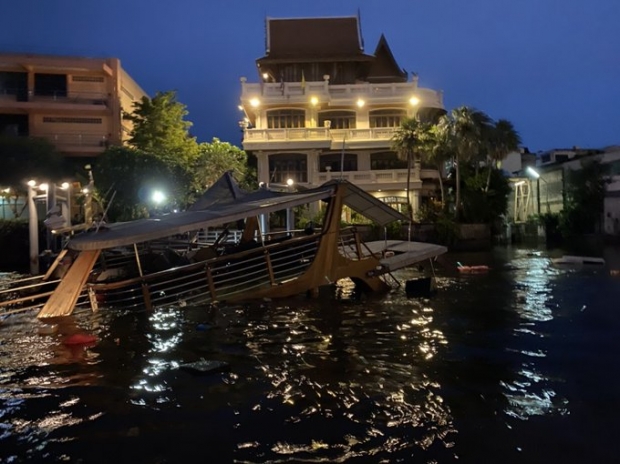 ระทึกอีก! เรือหรูล่องเจ้าพระยา ล่มกลางแม่น้ำ หวิดดับหมู่