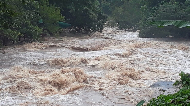 กรมอุตุฯ เตือน! ฝนถล่ม 40 จังหวัด น้ำท่วมฉับพลัน-น้ำป่าไหลหลาก