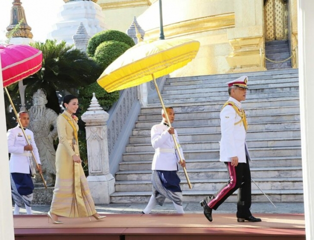 ในหลวง-พระราชินี เสด็จฯ ทรงบำเพ็ญพระราชกุศลมาฆบูชา วัดพระแก้ว