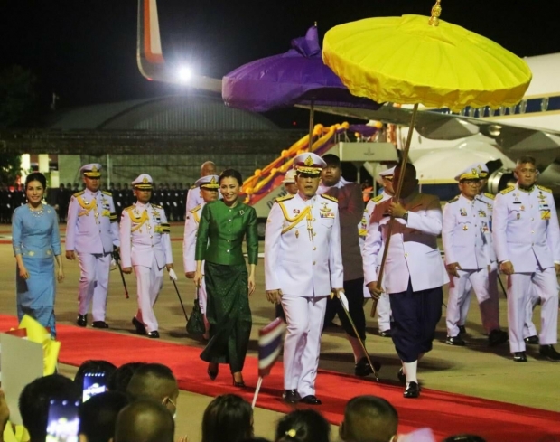 ในหลวง พระราชินี เสด็จฯ เปิดพระบรมราชานุสาวรีย์ร.7 หัวหิน