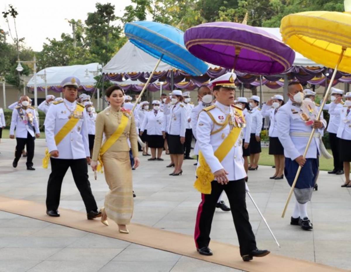   ประมวลภาพ ในหลวง-พระราชินี เสด็จฯ วันจักรี2566 พร้อมด้วยเจ้าฟ้าทีปังกรรัศมีโชติ