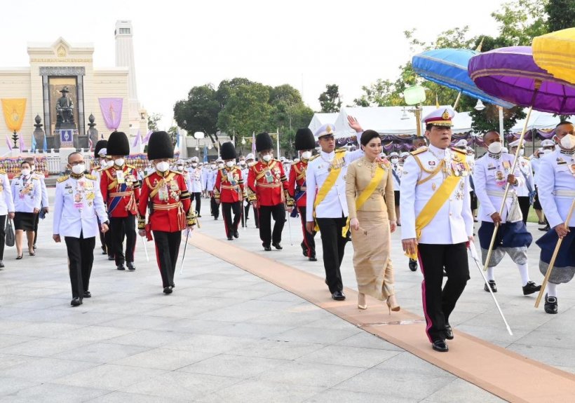   ประมวลภาพ ในหลวง-พระราชินี เสด็จฯ วันจักรี2566 พร้อมด้วยเจ้าฟ้าทีปังกรรัศมีโชติ