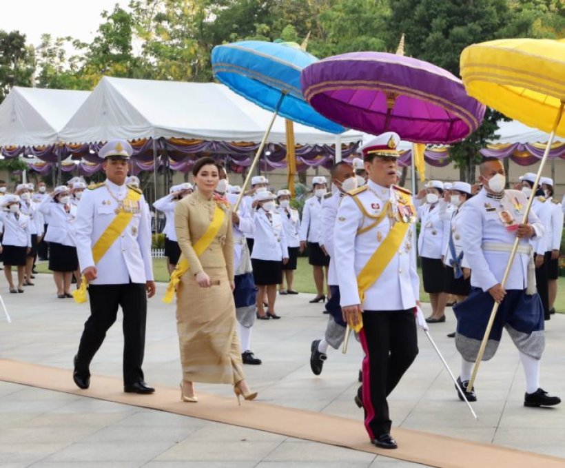   ประมวลภาพ ในหลวง-พระราชินี เสด็จฯ วันจักรี2566 พร้อมด้วยเจ้าฟ้าทีปังกรรัศมีโชติ