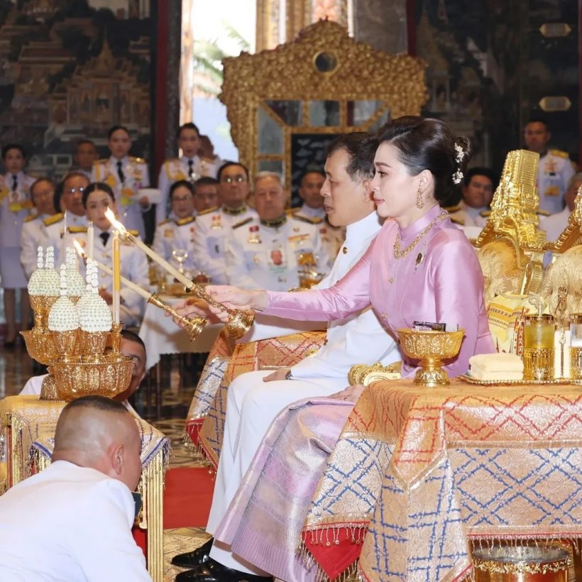 ประมวลภาพ ในหลวง-พระราชินี ทรงบำเพ็ญพระราชกุศล มาฆบูชา