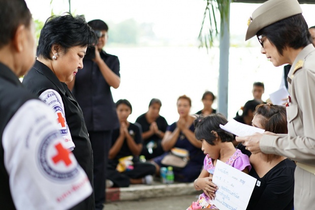  ‘พระองค์โสม’ ประทานความช่วยเหลือ สานต่ออาชีพผู้ประสบอุทกภัยใต้