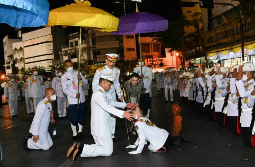 ประทับใจ เจ้าฟ้าพัชรกิติยาภาฯ ทรงกราบพระบาท ในหลวง ทรงสวมกอด เจ้าฟ้าทีปังกรฯ