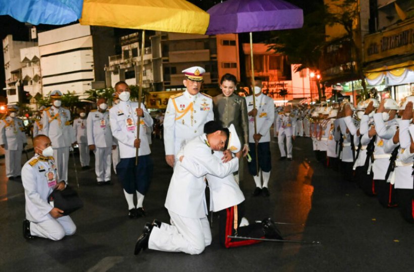 ประทับใจ เจ้าฟ้าพัชรกิติยาภาฯ ทรงกราบพระบาท ในหลวง ทรงสวมกอด เจ้าฟ้าทีปังกรฯ