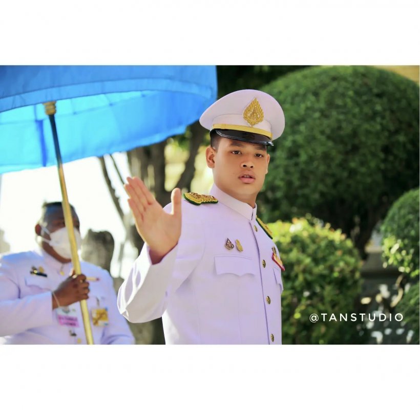  ปีติ! เจ้าฟ้า 3 พระองค์ ฉายพระรูปแย้มพระสรวลสุดอบอุ่น