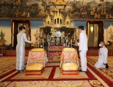 ในหลวง พระราชินี ทรงบำเพ็ญพระราชกุศลในการพระราชพิธีสงกรานต์