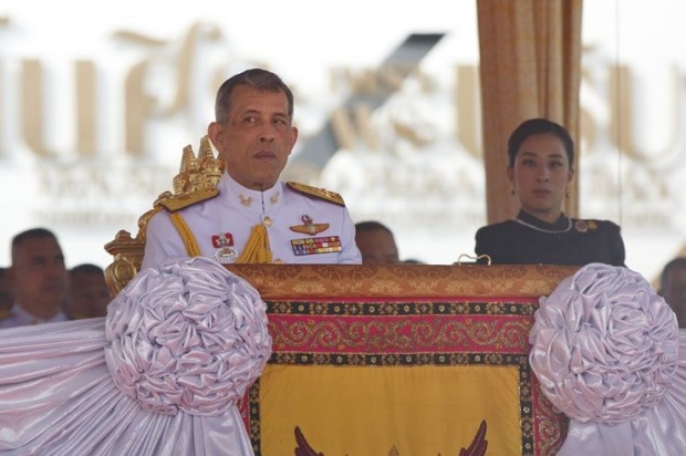 ภาพสมเด็จพระเจ้าอยู่หัวเสด็จฯพระราชพิธีพืชมงคลจรดพระนังคัลแรกนาขวัญ