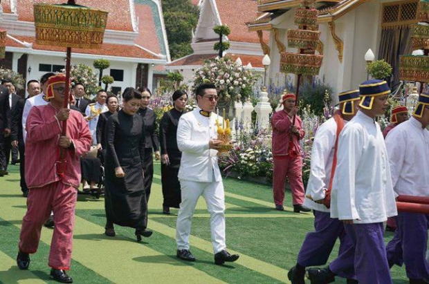 สมเด็จพระเจ้าอยู่หัว เสด็จฯ พระราชทานเพลิงศพ วิชัย ศรีวัฒนประภา