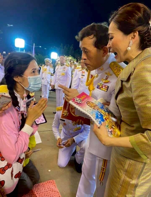 ปลื้มปิติ ในหลวง-พระราชินี ตรัสกับเด็กหญิงเขียนจม.ให้กำลัง เราอ่านทุกวัน