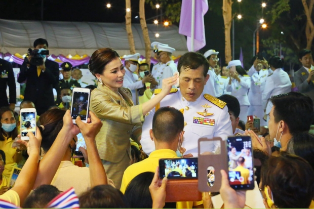 ปลื้มปิติ ในหลวง-พระราชินี ตรัสกับเด็กหญิงเขียนจม.ให้กำลัง เราอ่านทุกวัน