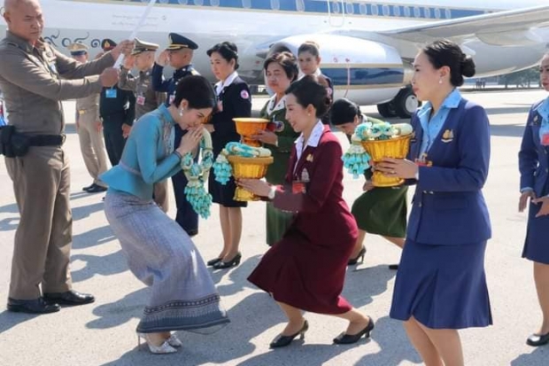 เจ้าคุณพระสินีนาฏ ถวายผ้าไตร-เครื่องสังฆทาน วัดป่าบ้านตาด