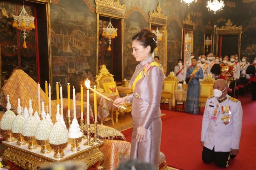 พระราชินี เสด็จฯแทนพระองค์ ถวายผ้าพระกฐิน วัดราชประดิษฐฯ