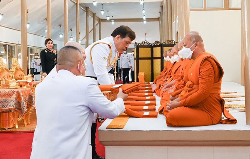 ในหลวง-พระราชินี เสด็จฯพระราชทานเพลิงศพ ม.จ.มงคลเฉลิม ยุคล