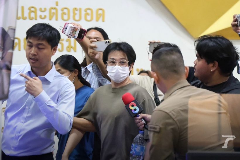 เผยภาพ หมอบี ทูตสื่อวิญญาณ ! เข้าพบกองปราบ