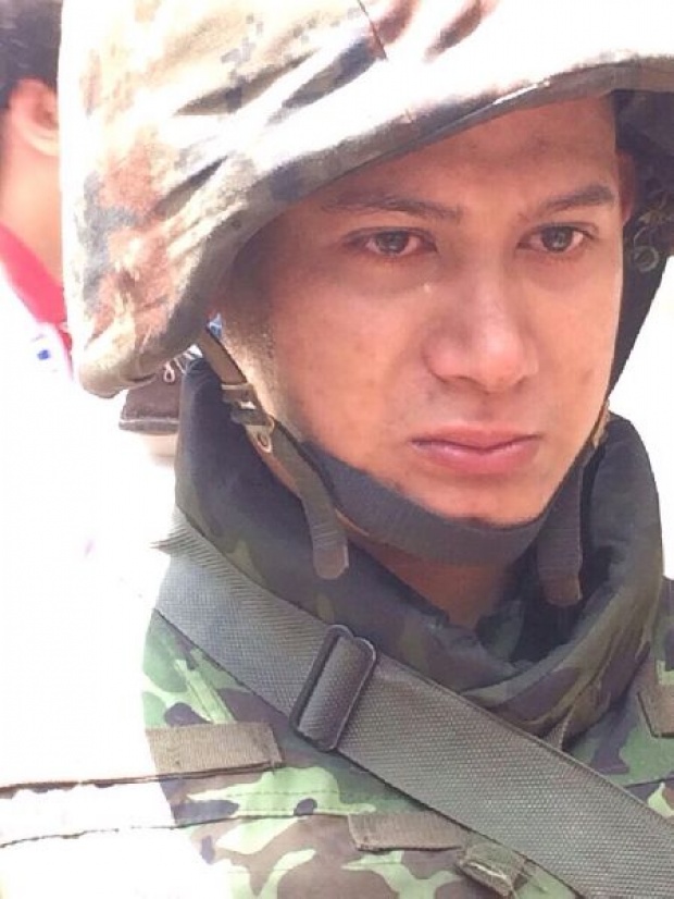 น้ำตาทหาร! โลกออนไลน์ส่งต่อภาพทหารน้ำตาซึม ฝ่ายกองพันแจงสเปรย์พริกไทยเป็นเหตุ 