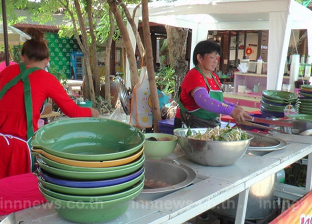 ตะลึง! ก๋วยเตี๋ยวชามอ่าง กินทั้งครอบครัว