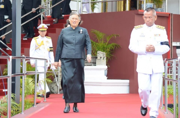 ปลื้มใจ!!!ภาพพระธิดาผู้สิริโฉมงดงาม คุณสิริกิติยาขณะเสด็จตามสมเด็จพระเทพฯ