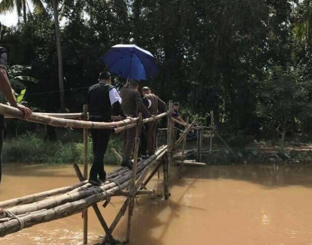  พระองค์โสมฯทรงเสด็จใต้ ลุยเยี่ยมราษฎรน้ำท่วม ที่สุราษฎร์ฯ