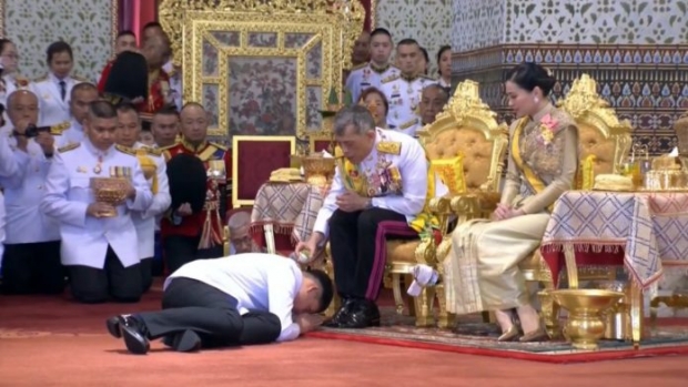 ปีติทั้งแผ่นดิน พระเจ้าอยู่หัว โปรดเกล้าฯ สถาปนา พระฐานันดรศักดิ์ พระบรมวงศ์