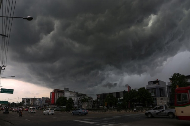 ทั่วไทยเจอ ฝนหนัก เตือน 8 จังหวัดเสี่ยงท่วมฉับพลัน-น้ำป่าซัด 