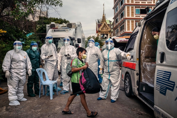 NYTimes ตีแผ่ความเหลื่อมล้ำทำโควิดในไทยระบาดหนักกระทบคนจน