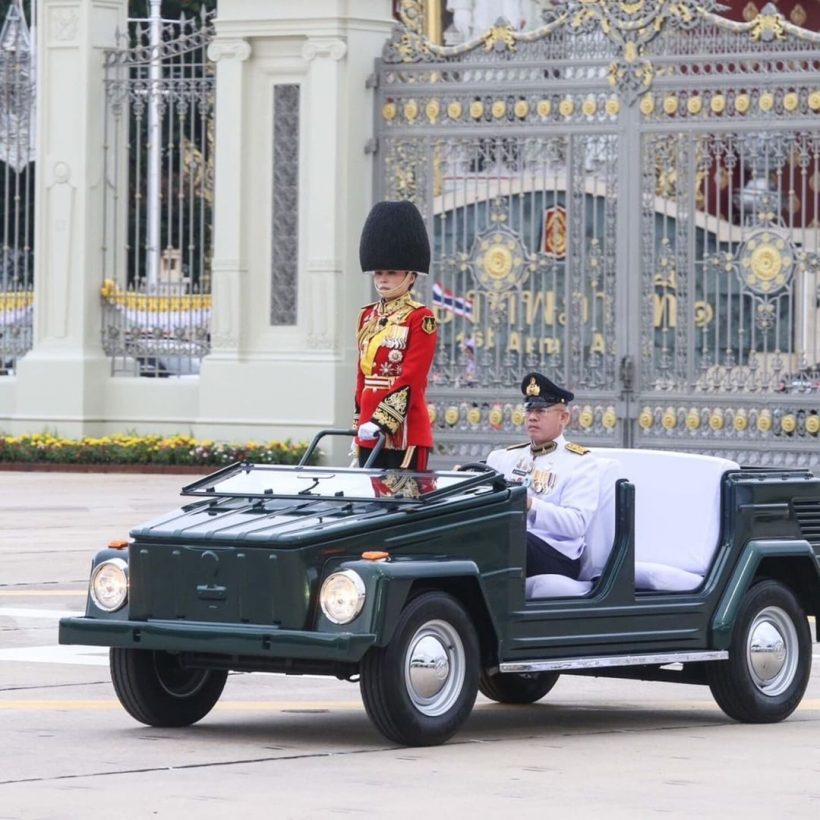 ประมวลภาพ พระราชินี ทรงร่วมซ้อมพิธีสวนสนามและถวายสัตย์ฯ