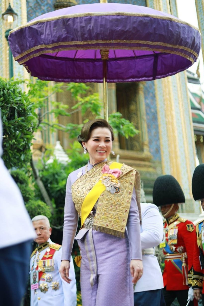 ในหลวง-พระราชินี เสด็จฯ พระราชพิธีเฉลิมพระชนมพรรษา 47 พรรษา