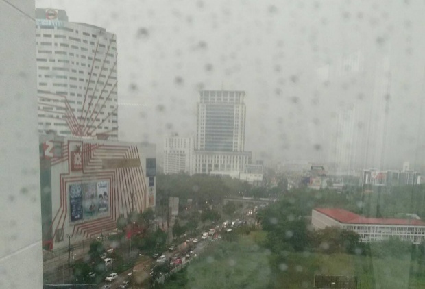 พายุฟาดหางไทย!!! ฝนจะตกหนักอีกกี่วัน?