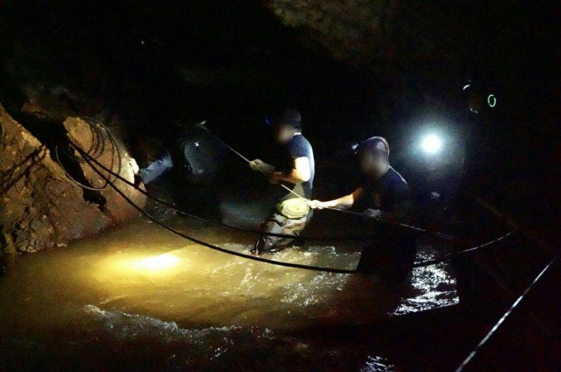 ทีมกู้ภัย เผยแล้ว!! 13 ชีวิต ทีมหมูป่า อาจหนีน้ำไปอยู่ “ลานลับแลเมืองบาดาล” (มีคลิป)