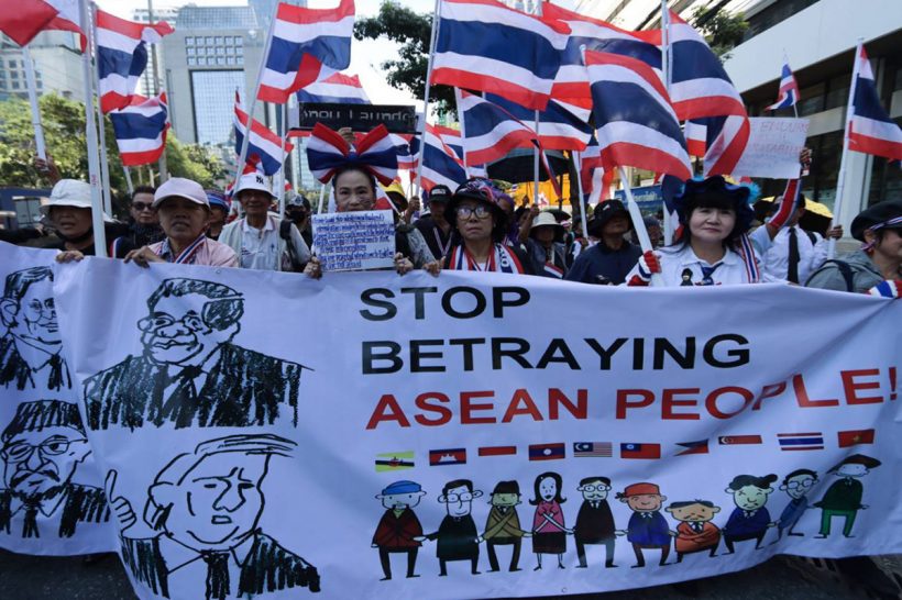 คนไทยใจเย็น! อันวาร์ รีบเคลียร์ดราม่าหน้าสถานทูต ยันมาเลย์ไม่ได้เลือกข้าง