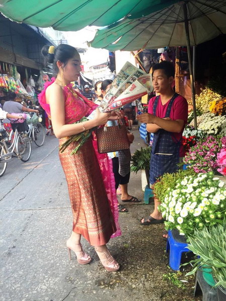 แห่แชร์ภาพ สาวแต่งชุดไทย ปลุกกระแสอนุรักษ์ชุดประจำชาติ