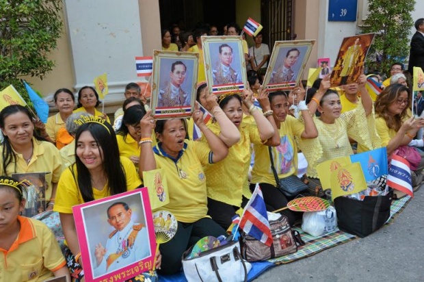 ความสุขคนไทยทั้งชาติ ในหลวง-พระราชินี เสด็จฯ กลับ วังไกลกังวล