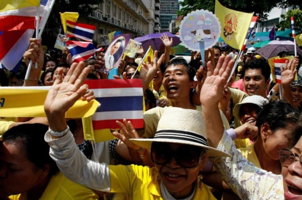 ความสุขคนไทยทั้งชาติ ในหลวง-พระราชินี เสด็จฯ กลับ วังไกลกังวล