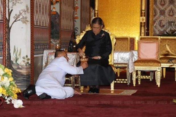 สมเด็จพระเทพฯ  เสด็จบำเพ็ญพระราชกุศล สวดพระอภิธรรมพระบรมศพ